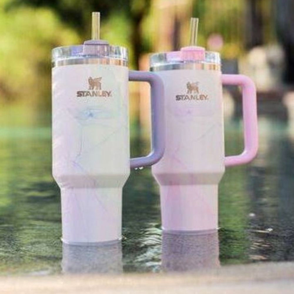 Stanley 40 oz Stainless Steel H2.0 FlowState
Quencher Tumbler Watercolor Dusk - Picture 1 of 10